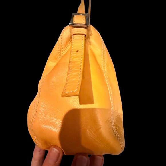 Rolfs Leather Shoulder Bag - Picture 3 of 9